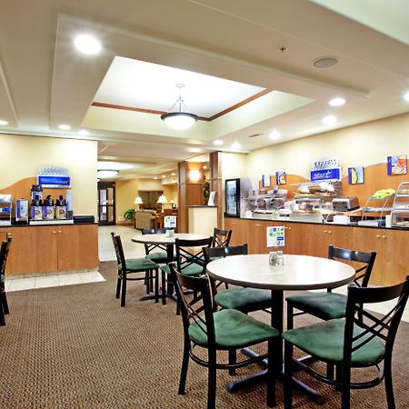 Holiday Inn Express Hotel & Suites Claypool Hill -Richlands Area By Ihg Pounding Mill Esterno foto