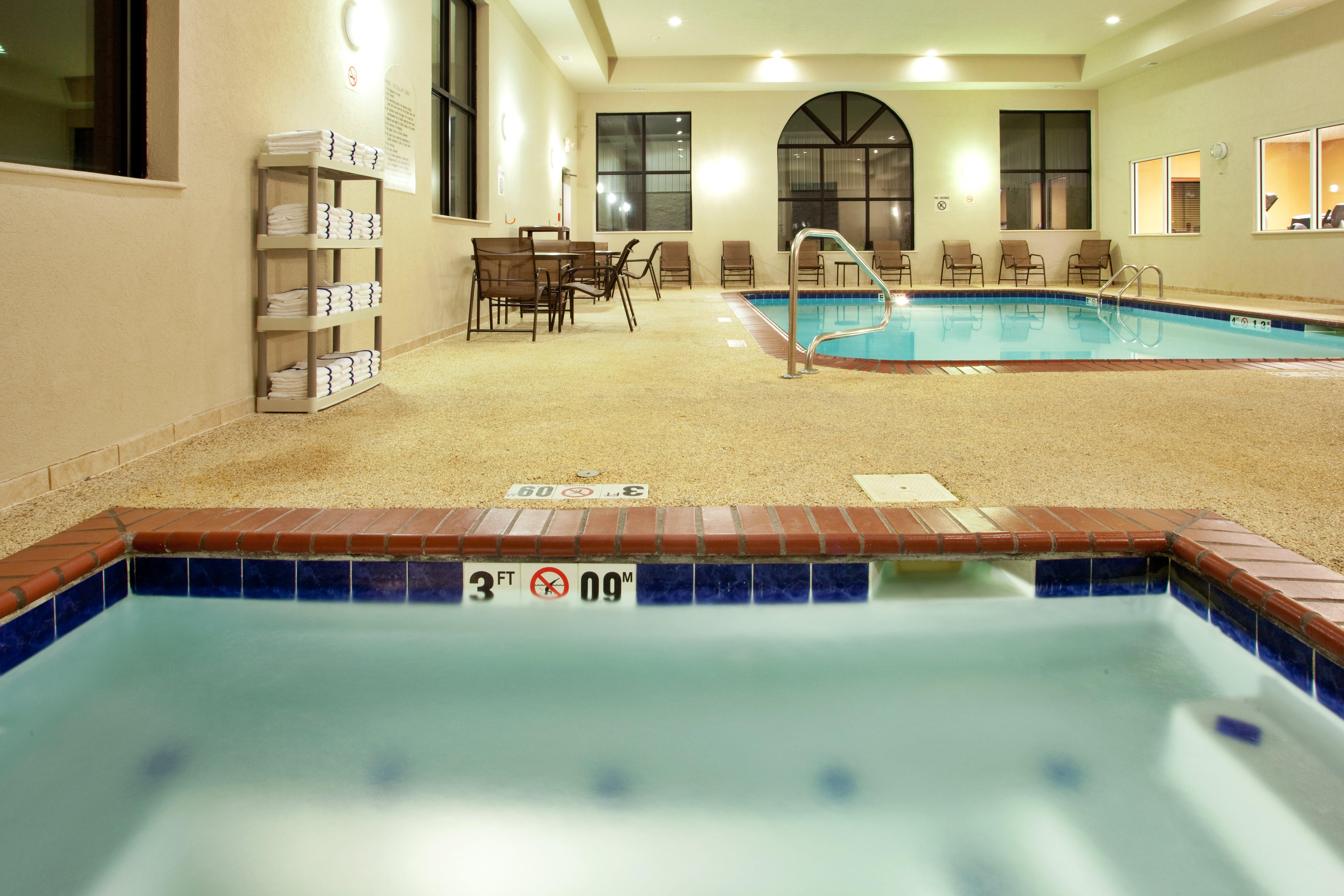 Holiday Inn Express Hotel & Suites Claypool Hill -Richlands Area By Ihg Pounding Mill Esterno foto