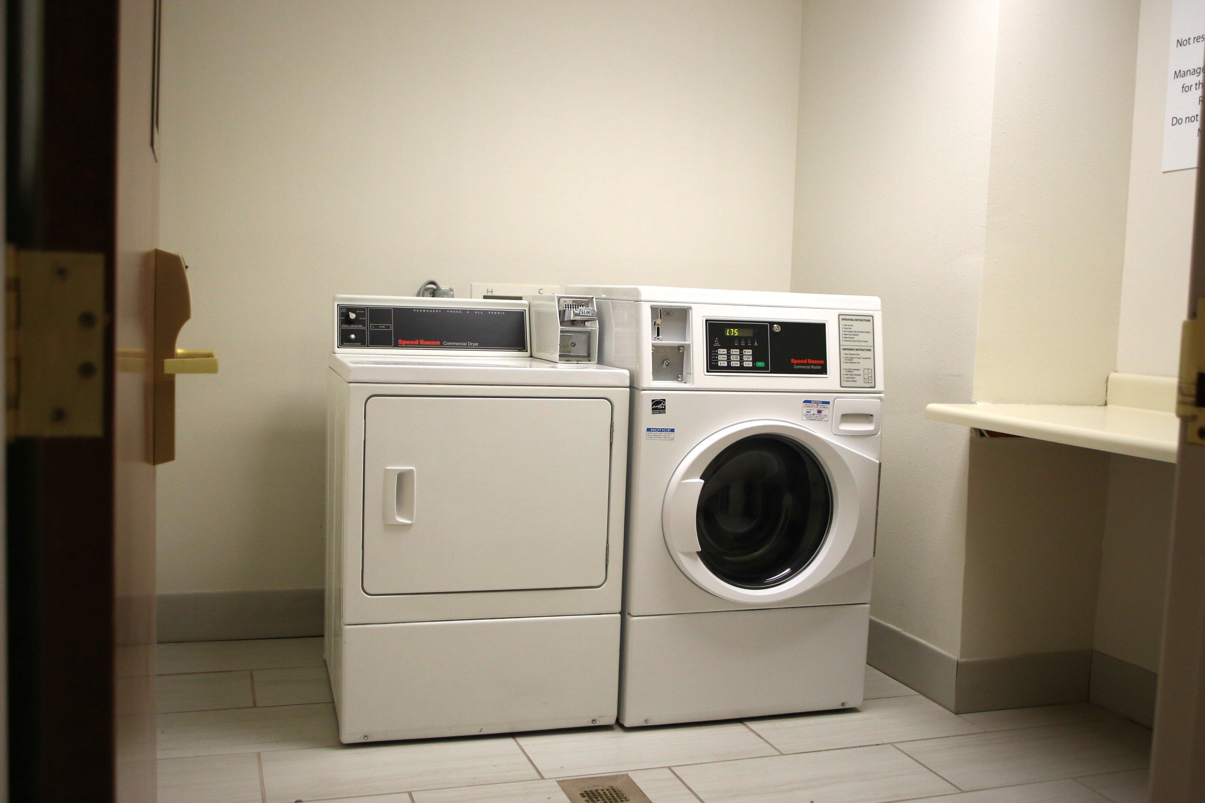 Holiday Inn Express Hotel & Suites Claypool Hill -Richlands Area By Ihg Pounding Mill Esterno foto