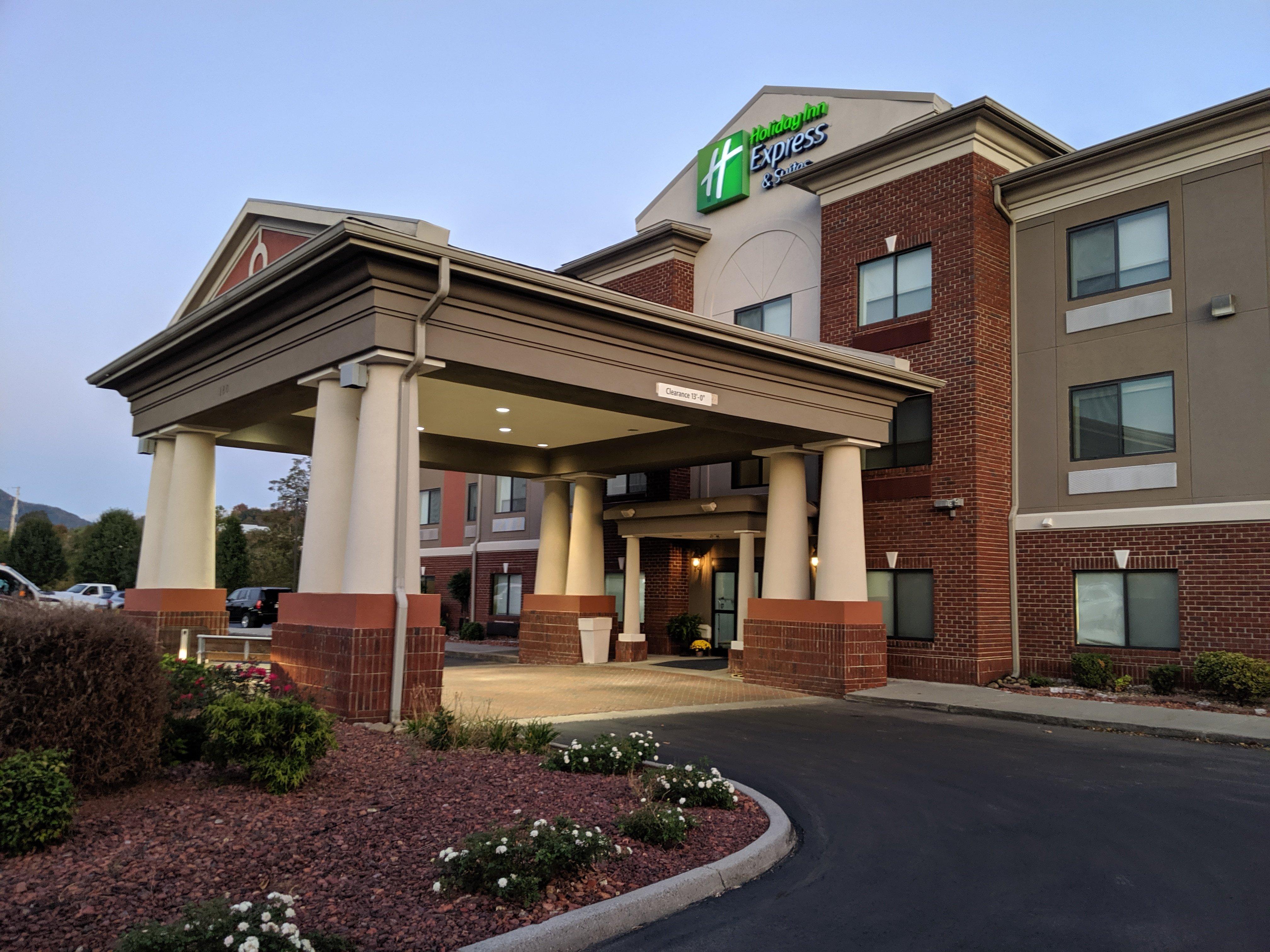 Holiday Inn Express Hotel & Suites Claypool Hill -Richlands Area By Ihg Pounding Mill Esterno foto