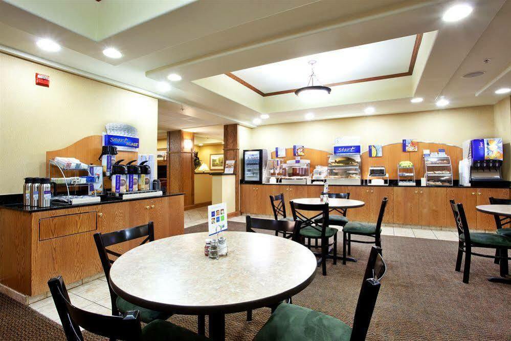Holiday Inn Express Hotel & Suites Claypool Hill -Richlands Area By Ihg Pounding Mill Esterno foto